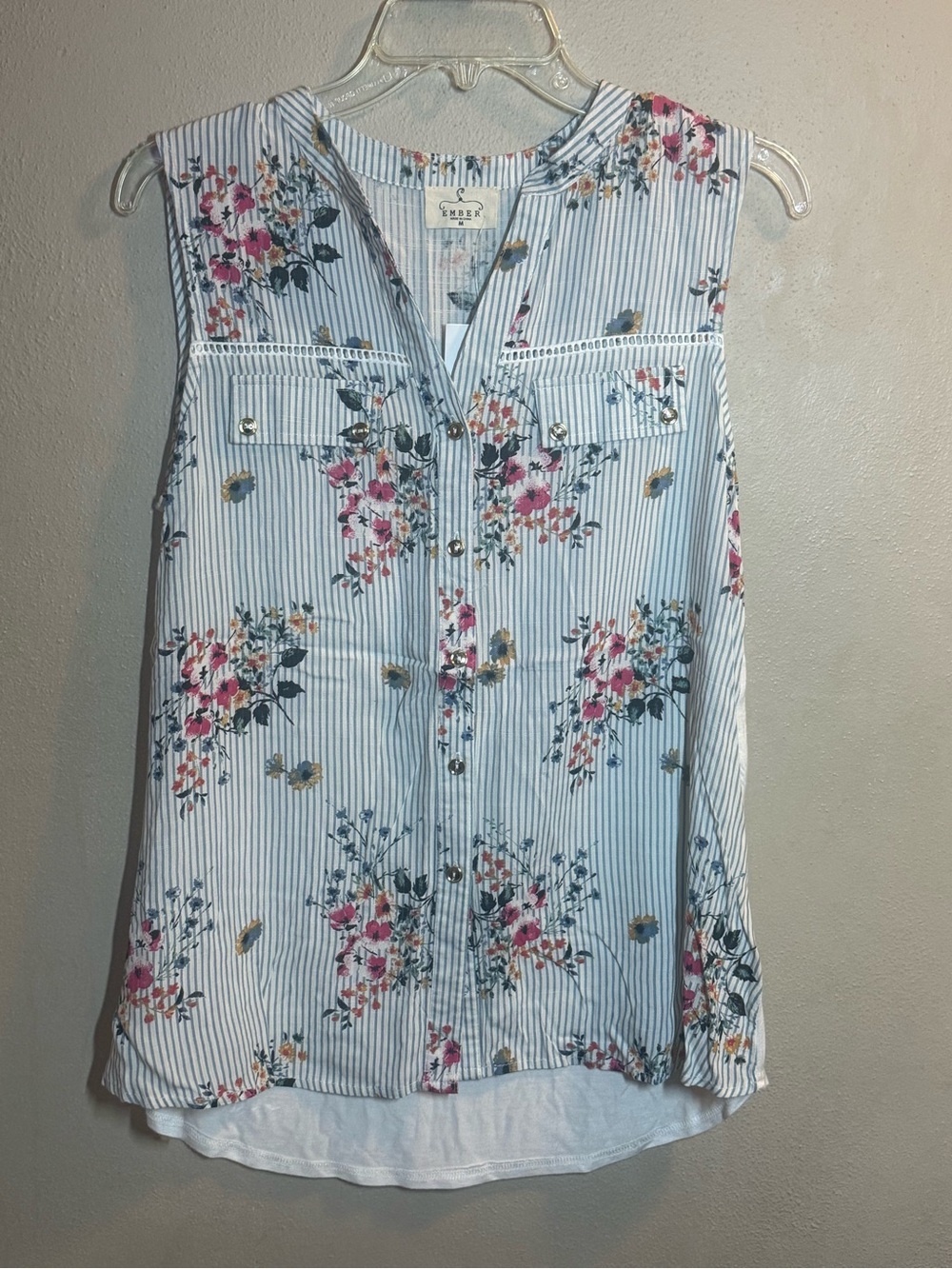 NWT Ember Floral Stripe Sleeveless Button-Down Blouse - White/Pink Floral Sz Med